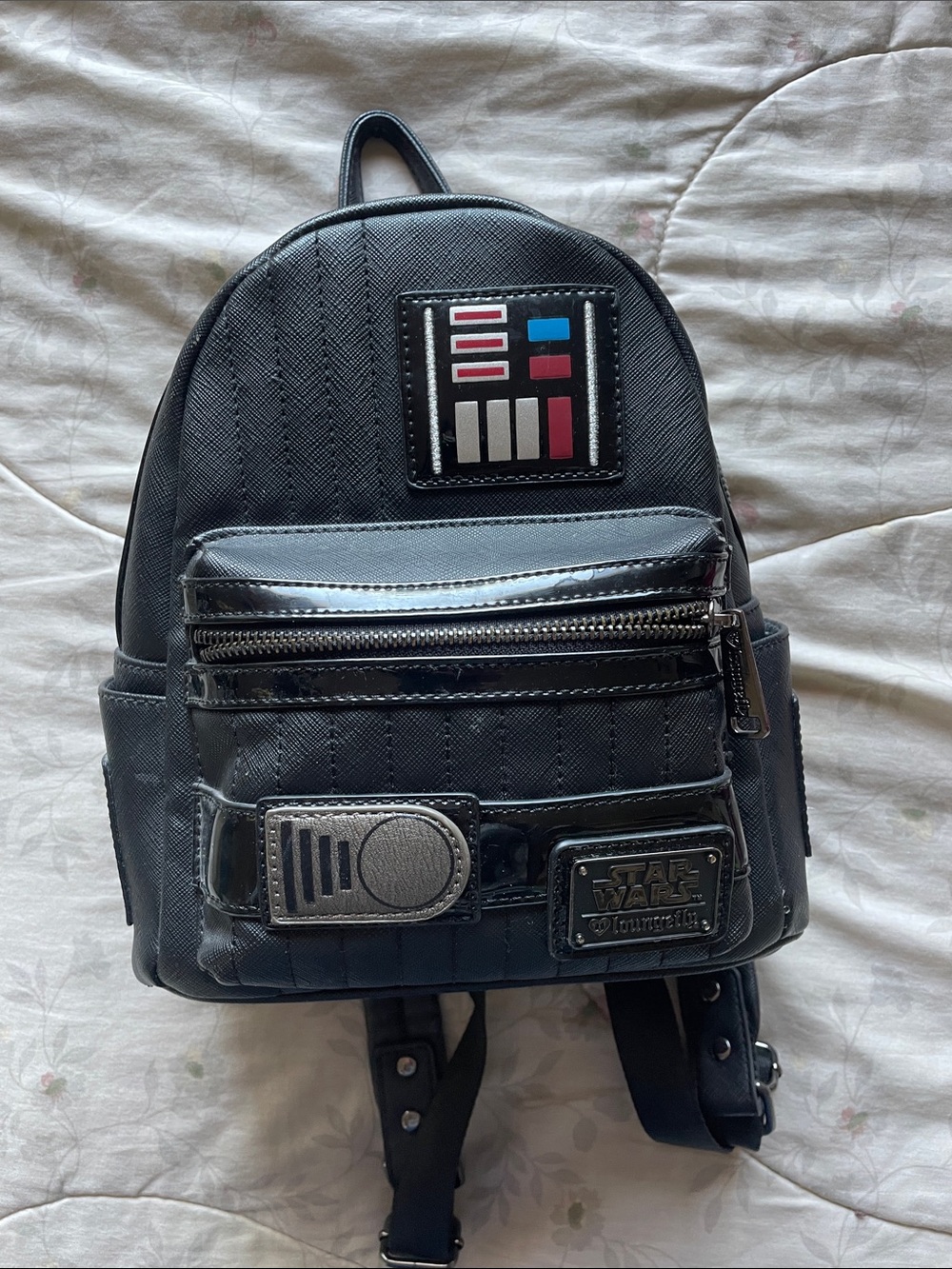 Loungefly Black Star Wars darth Vader Mini Backpack